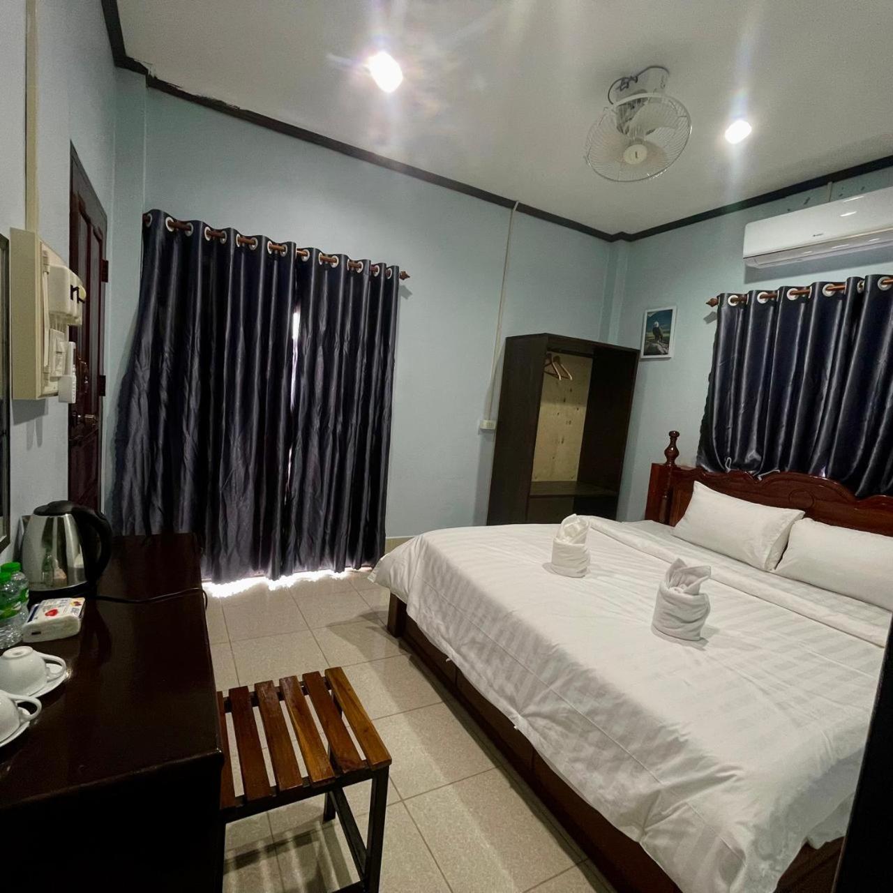 Smile Guesthouse VangVieng