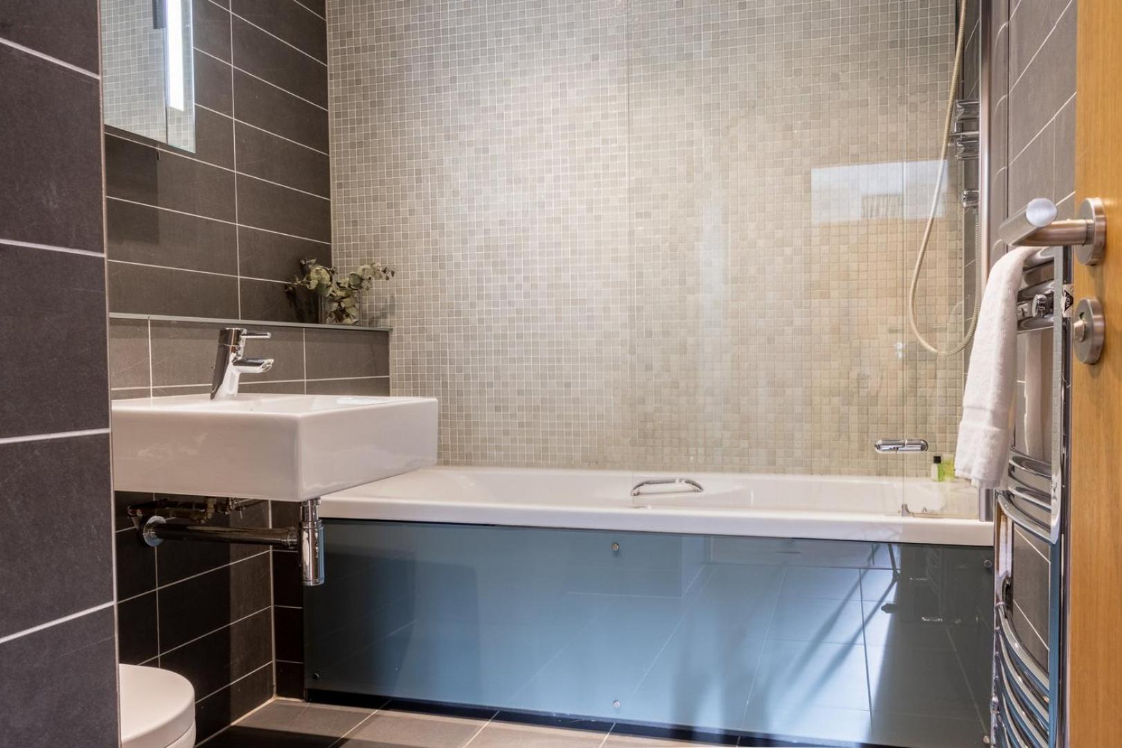 GuestReady - Serene retreat in Stillorgan Grove