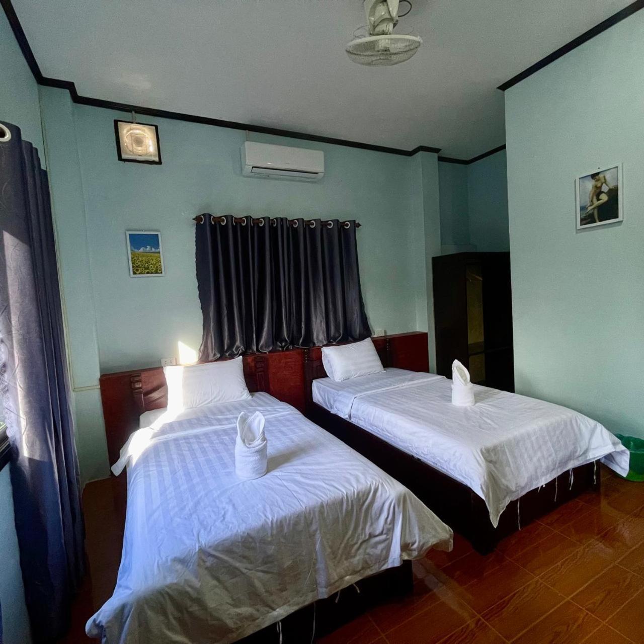 Smile Guesthouse VangVieng