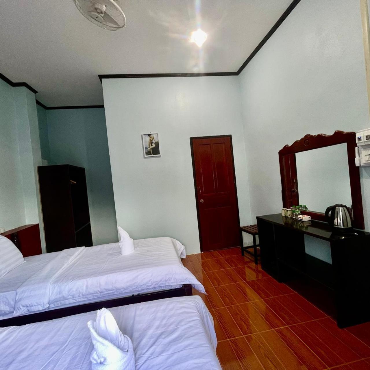 Smile Guesthouse VangVieng