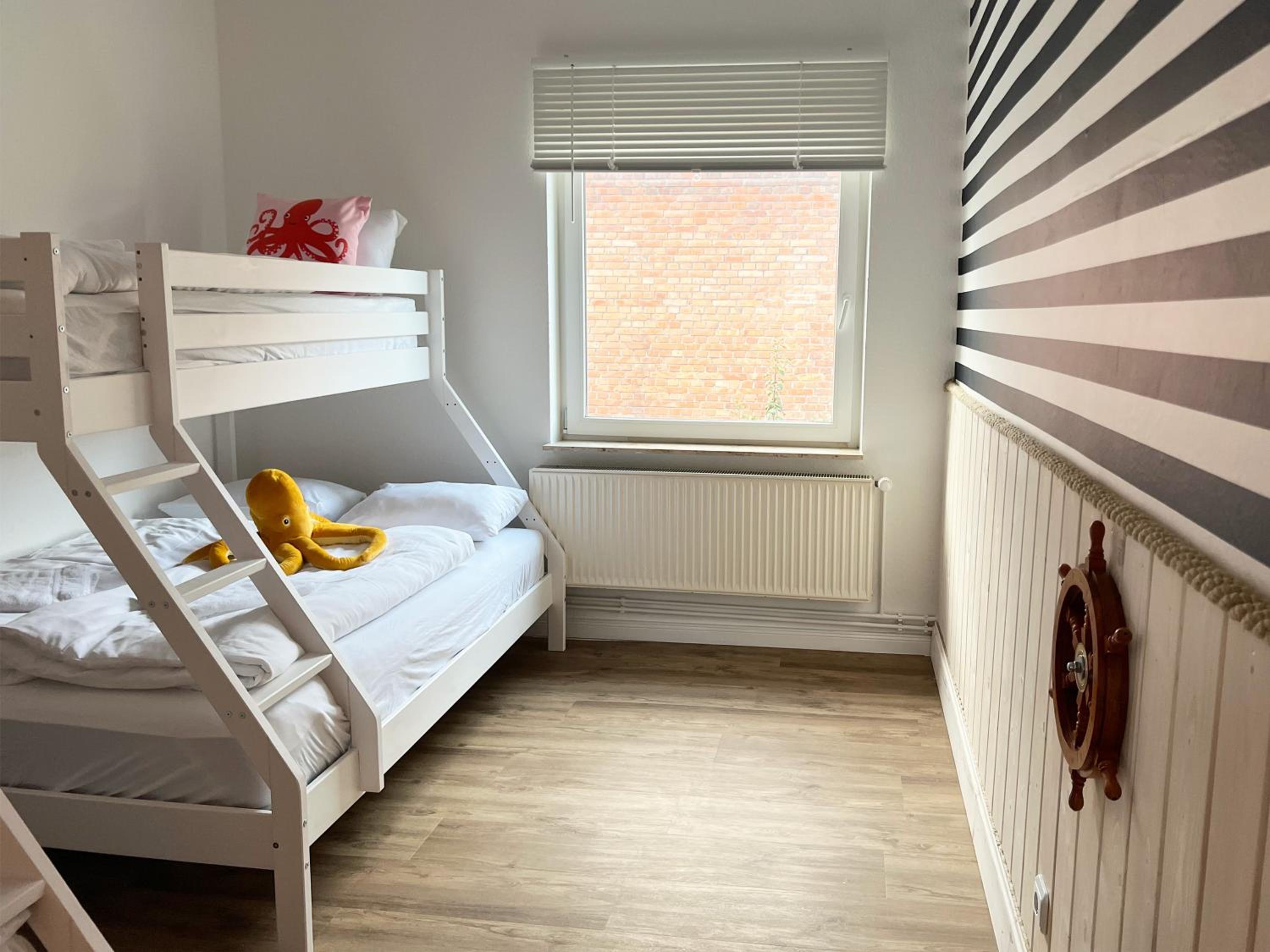 Große Ferienwohnung mit traumhaftem Hafenblick von 