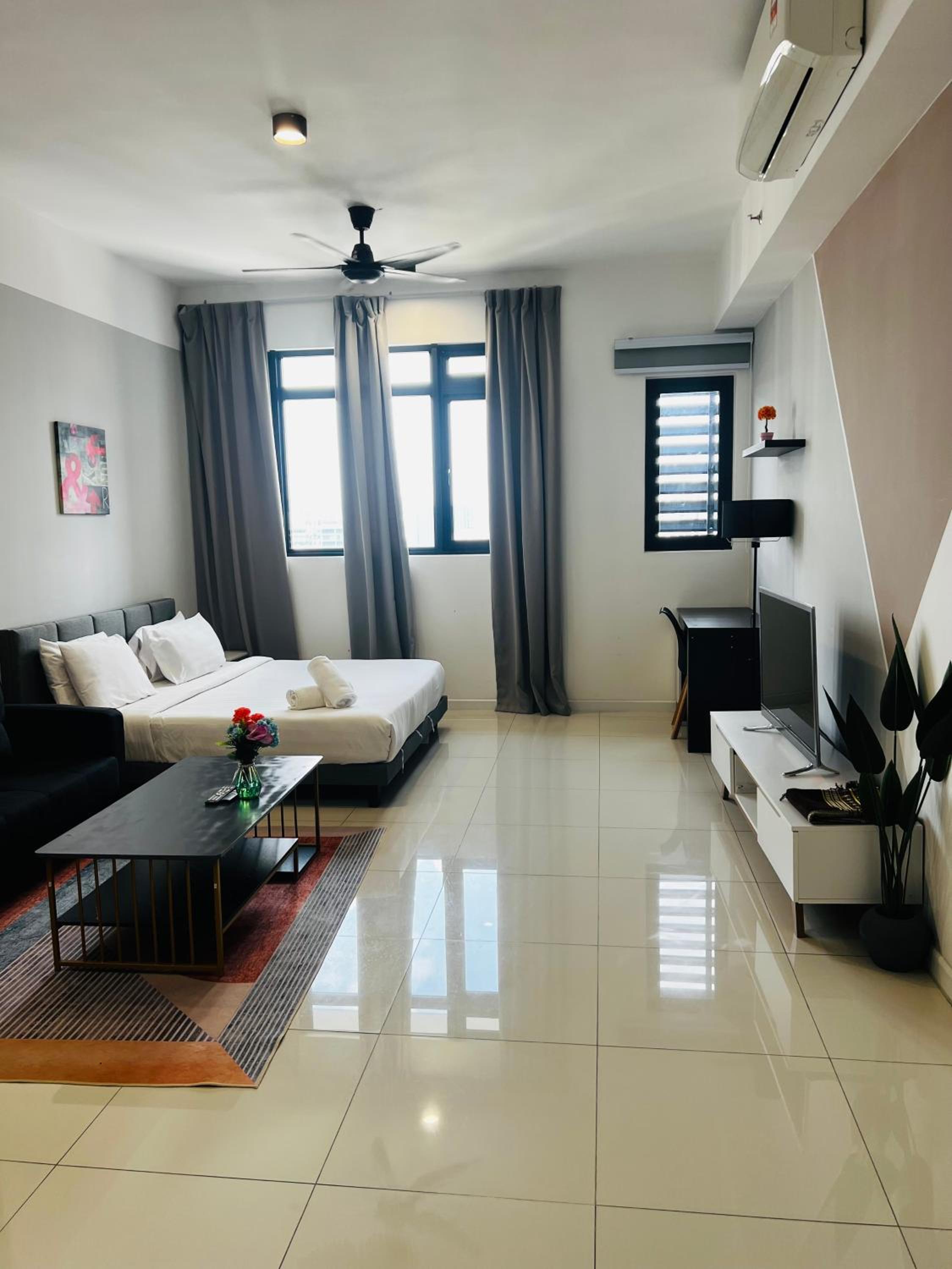 KLcc suites At tower 1