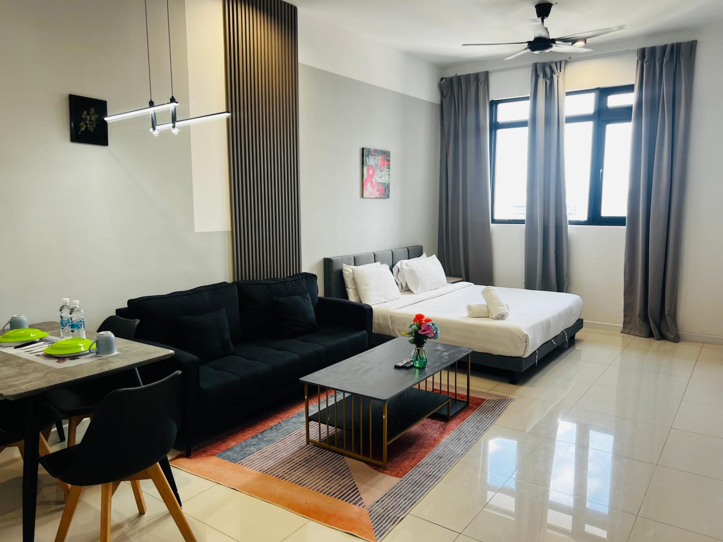 KLcc suites At tower 1
