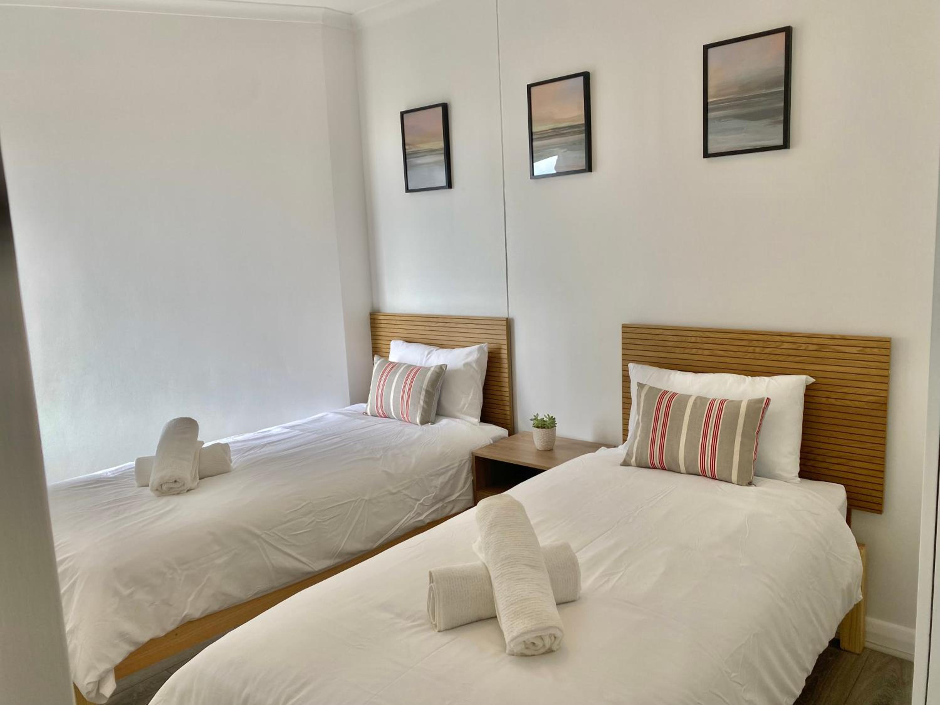 Wake Up to the Waves - Portico view 2