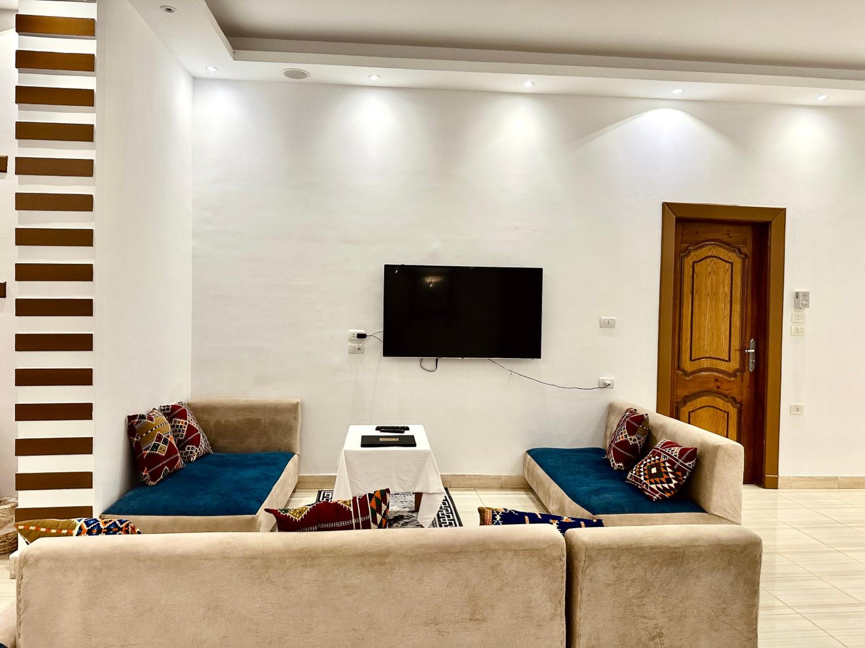 hathor guest house