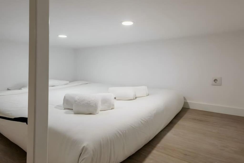 Minimalist Studio with Mezzanine view 3