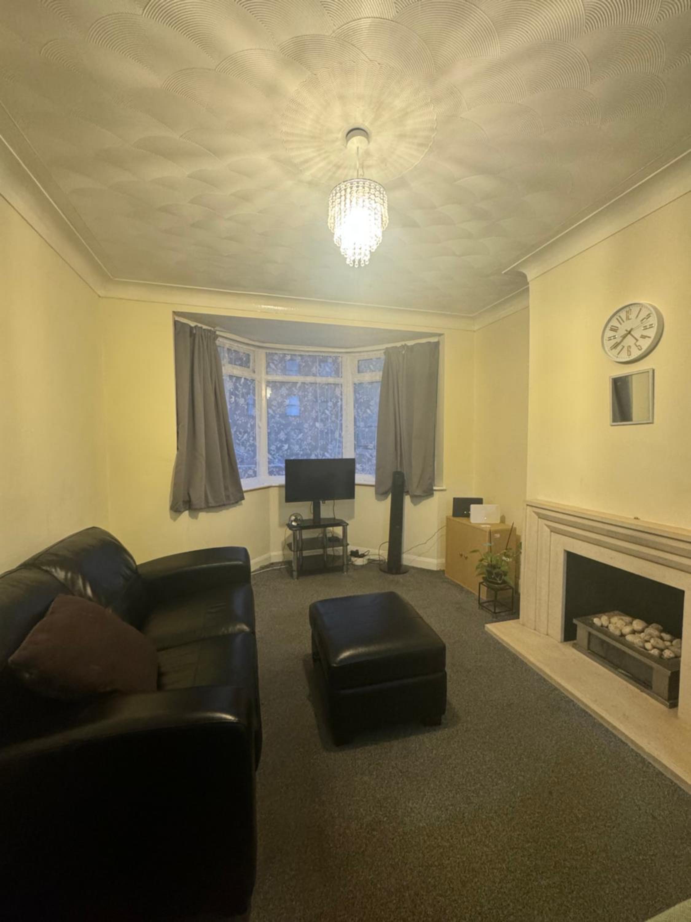 JXB HOMES - Lovely and spacious rooms view 2