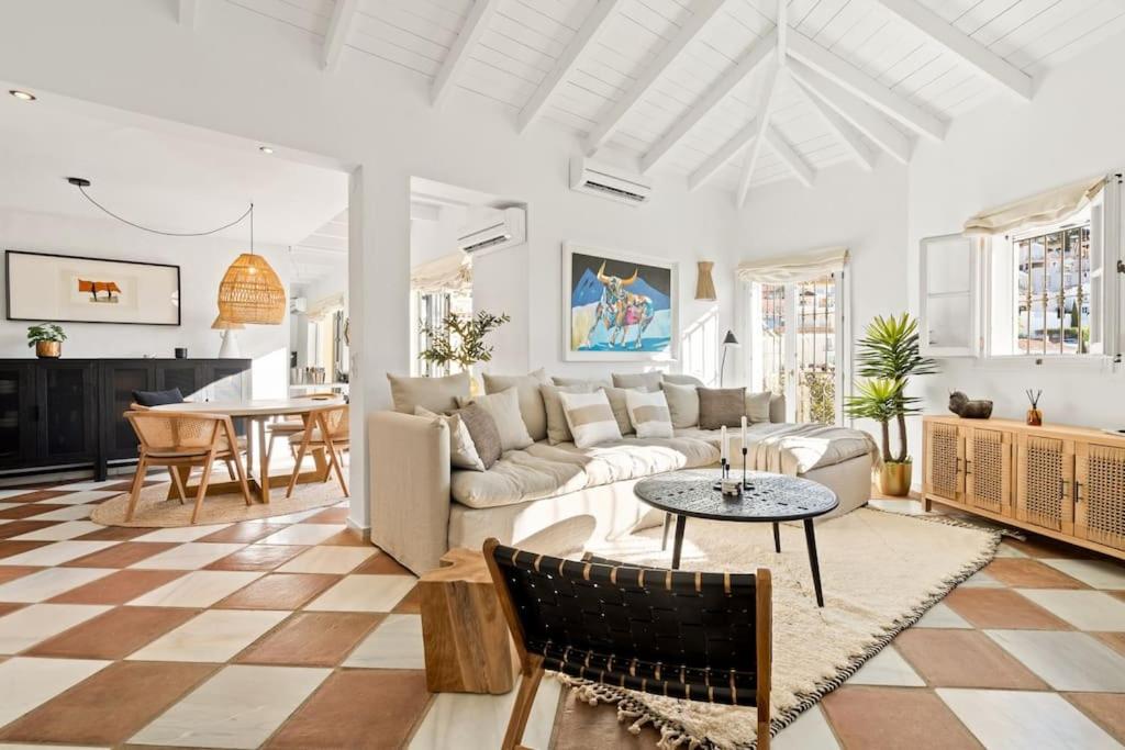 Fantastic Townhouse in La Heredia and pools RDR460