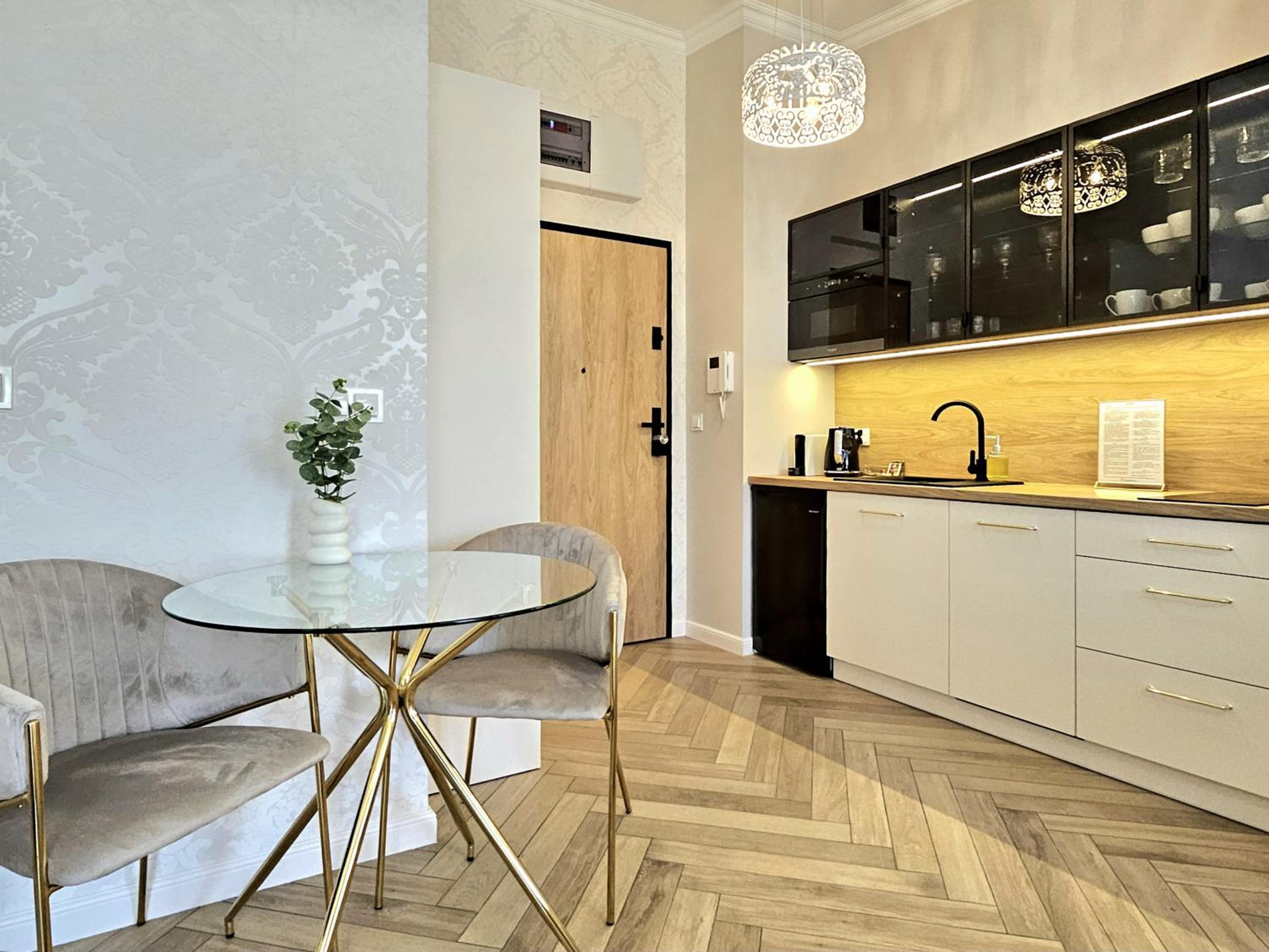 Roosevelta Residence Apartments - przy OFF Piotrkowska, FV - Klimatyzacja - WiFi, Orientarium, Atlas Arena, HopaLupa, Aquapark Fala, EC1