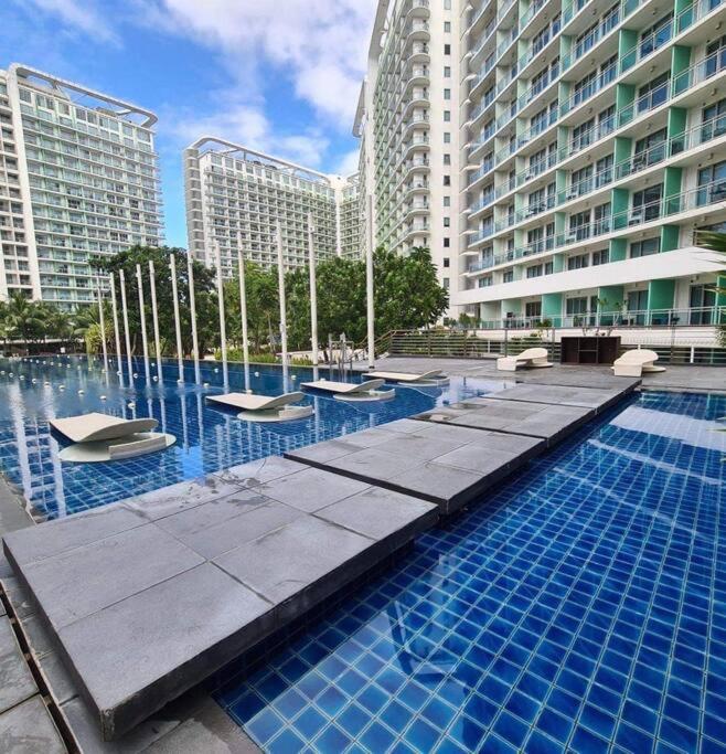 Dsa'sCrib 1BR Azure Near Airport view 5