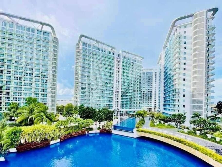Dsa'sCrib 1BR Azure Near Airport view 4