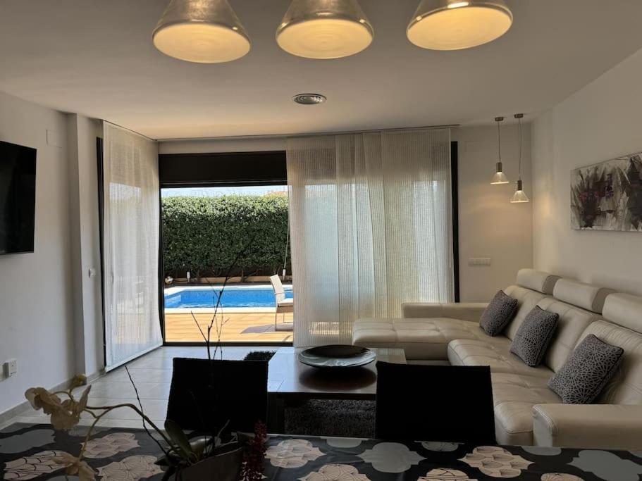 Nice house with pool