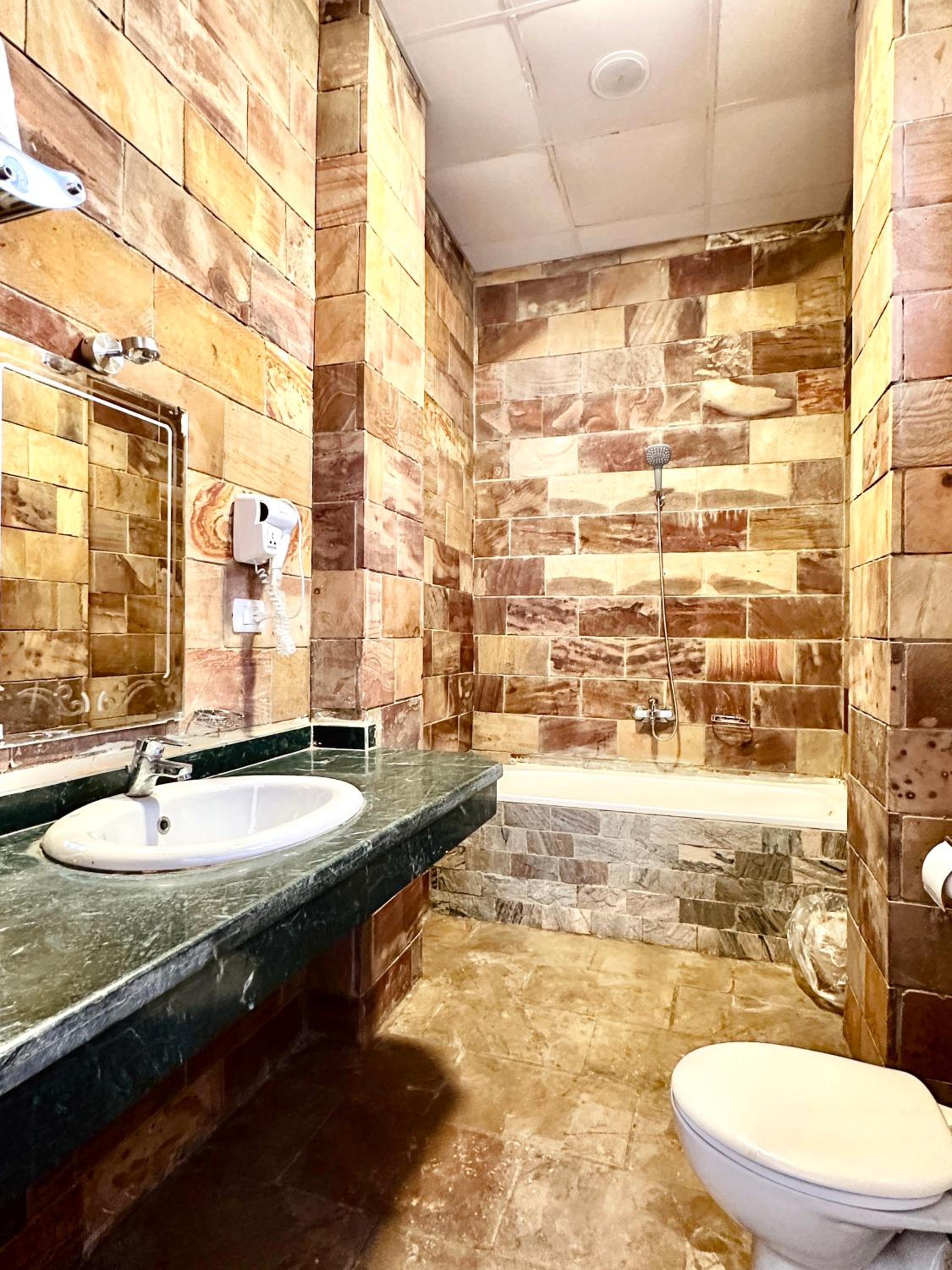 hathor guest house