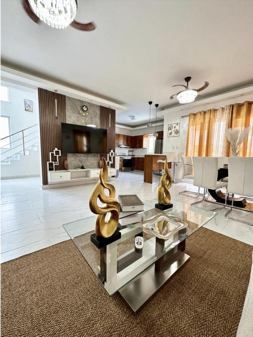 Luxury Villa2