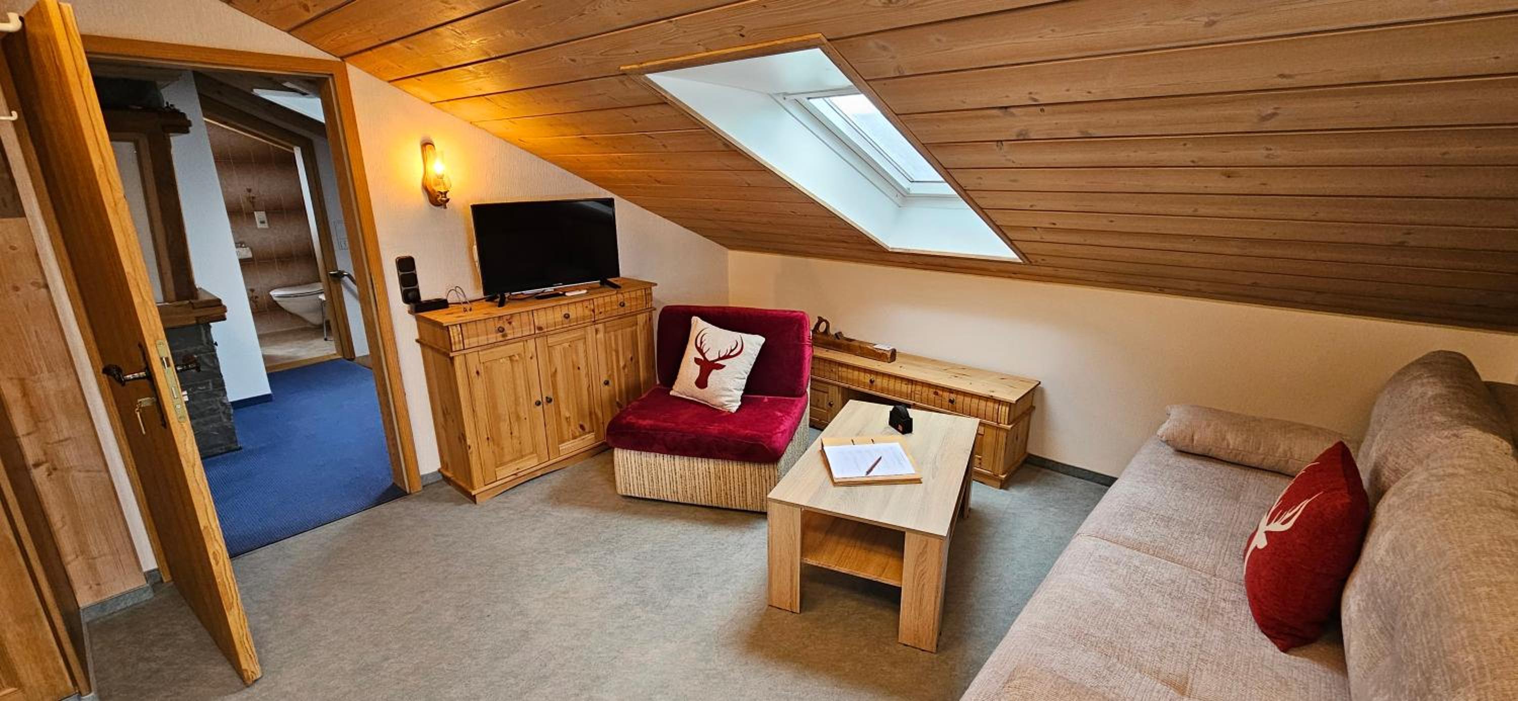 Urheim Rose - Dogfriendly