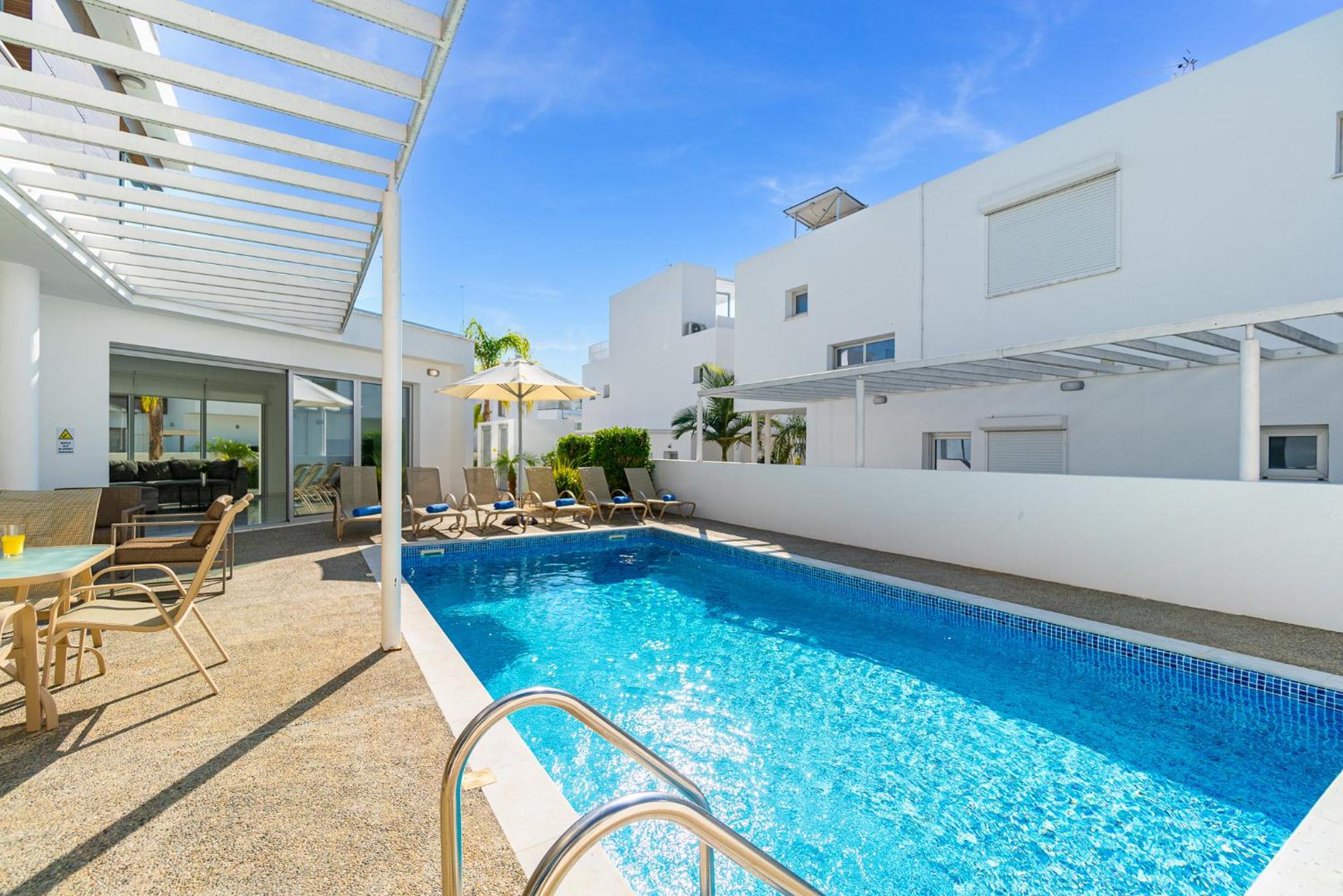 Villa Elite Blu by Ezoria Villas