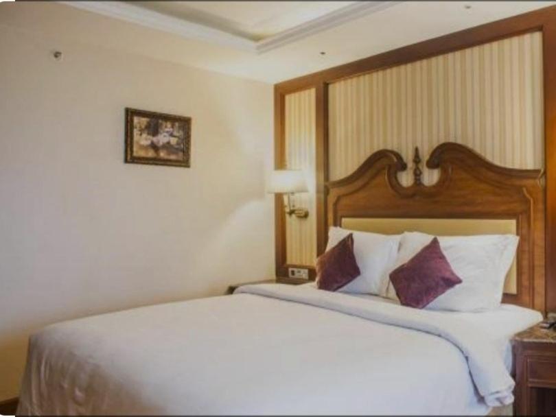 SMS GRAND inn