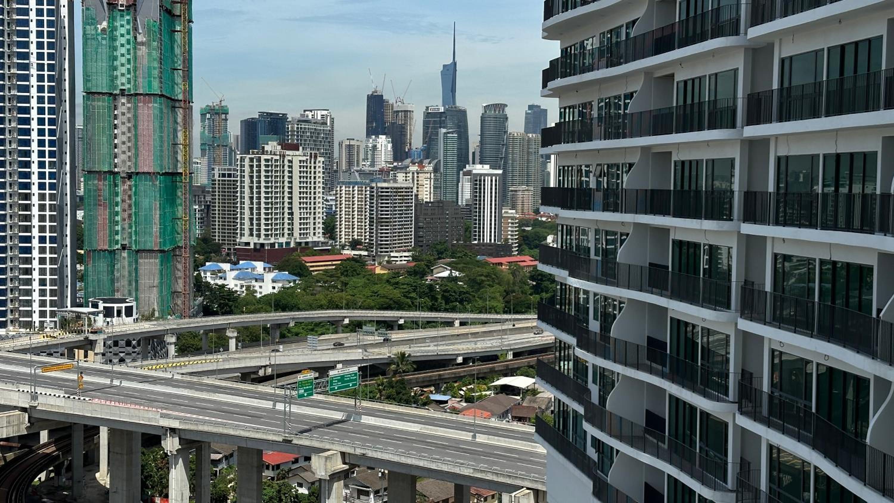 Datum Jelatek Superb Suite KL By LH