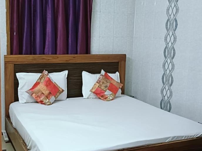 SMS GRAND inn