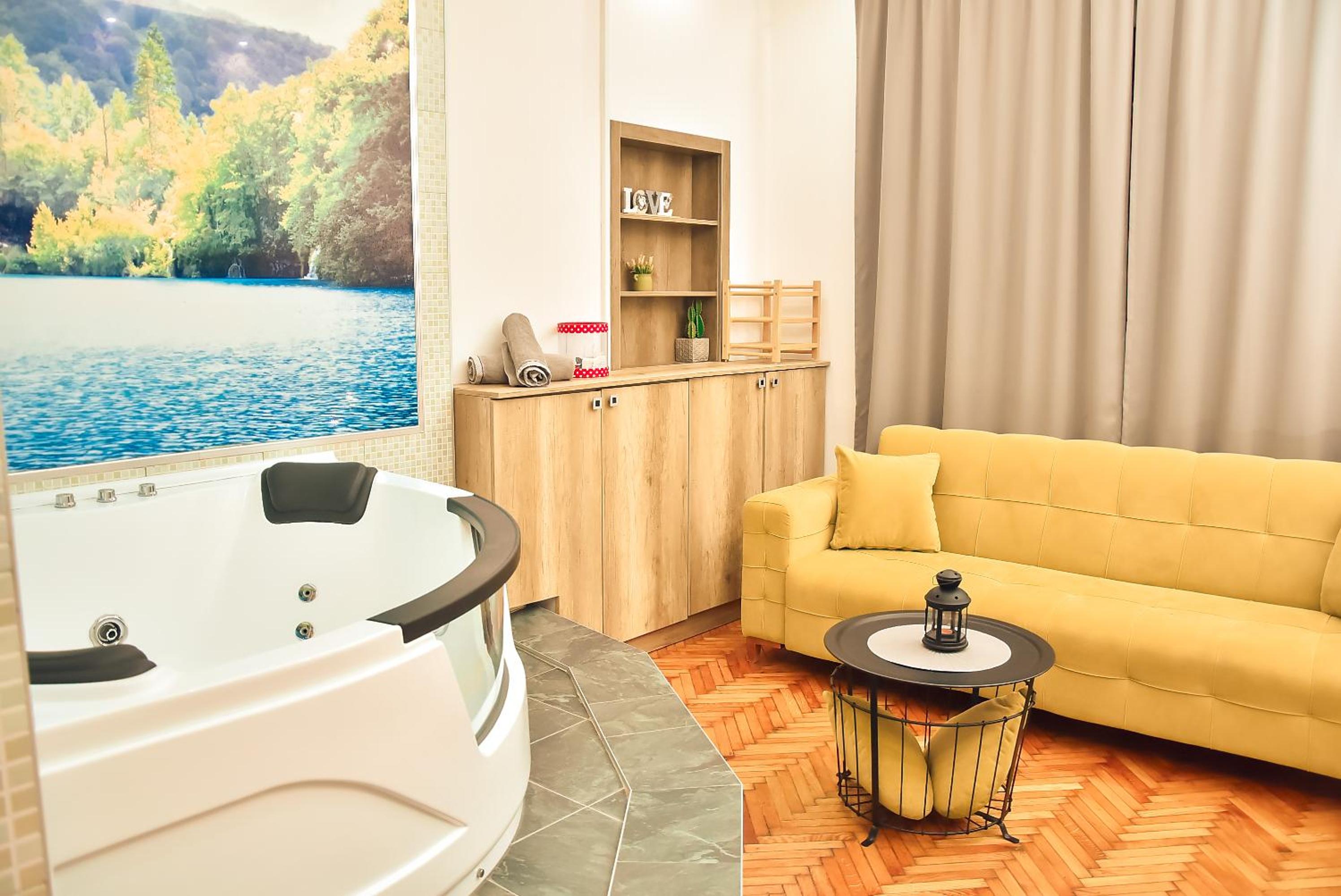 Hedonist-Belgrade Central Nest