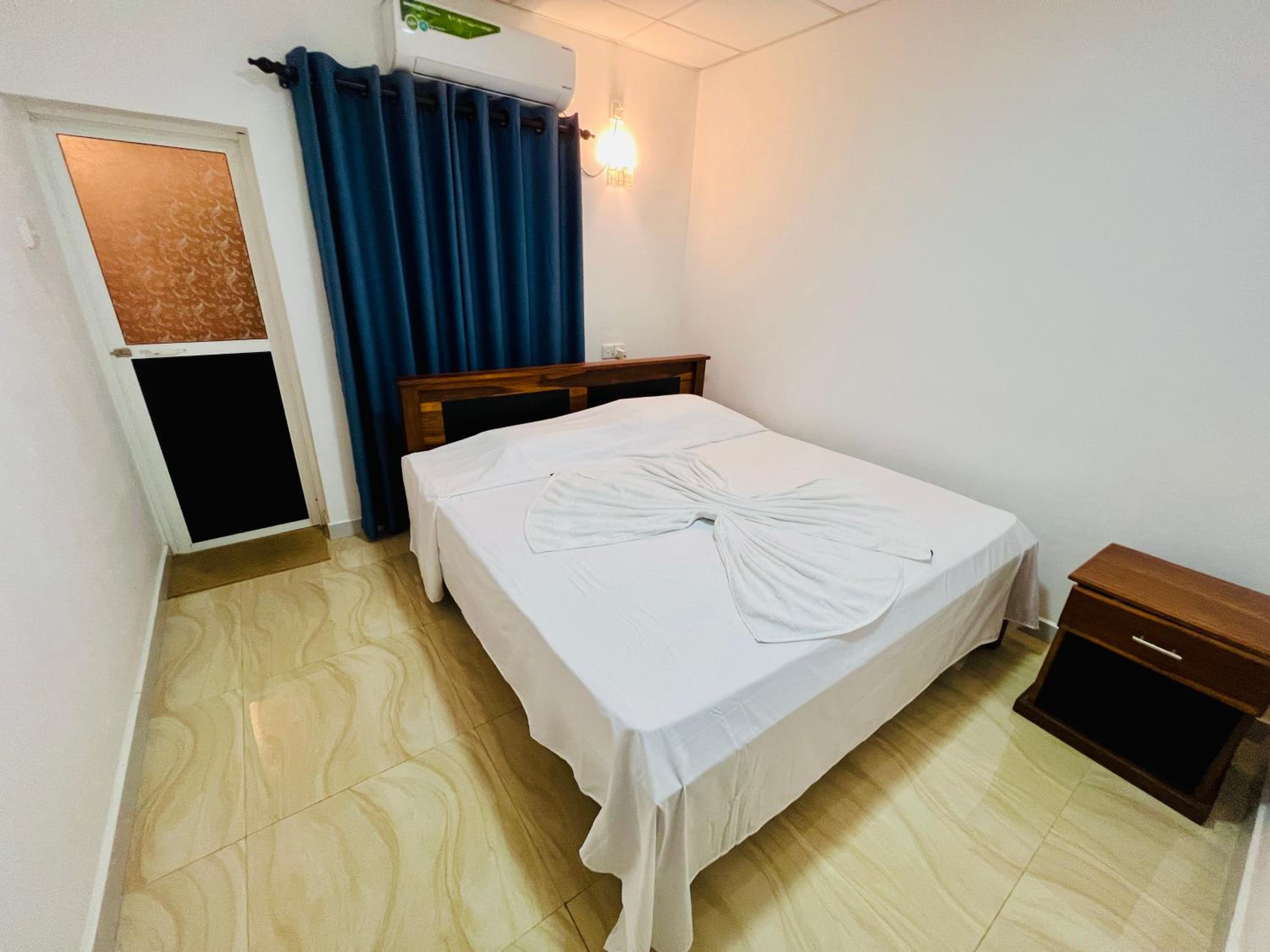 Lagoon House - Hiriketiya view 5
