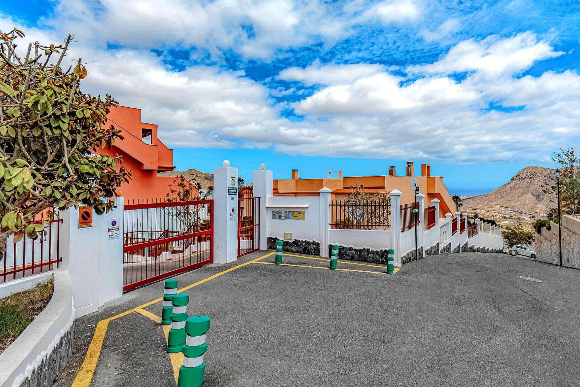 Blue apartment with One bedroom, WiFi and amazing view view 4