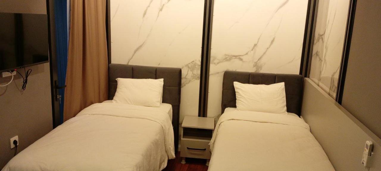 Gökotta Süit - Image 116