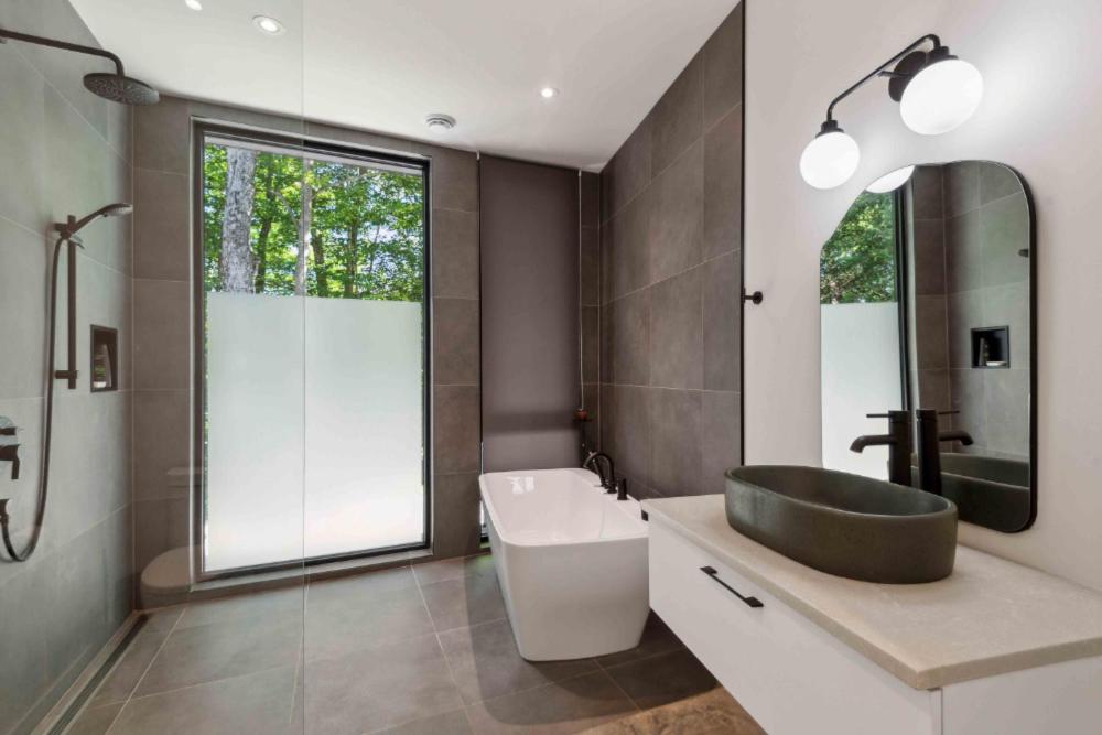 Au Haut De La Colline Spa et sauna