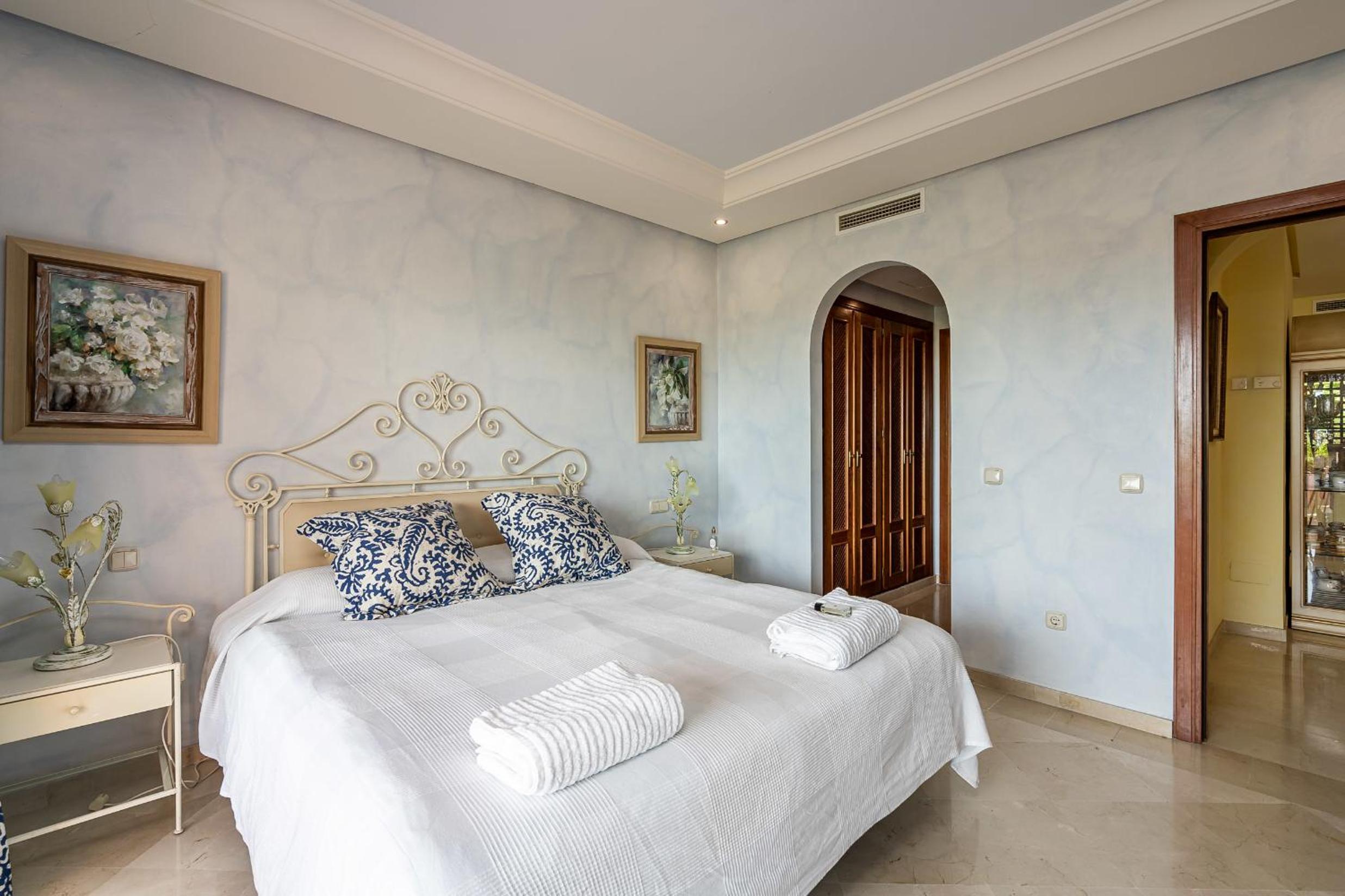 Apartamento bajo en complejo lujoso