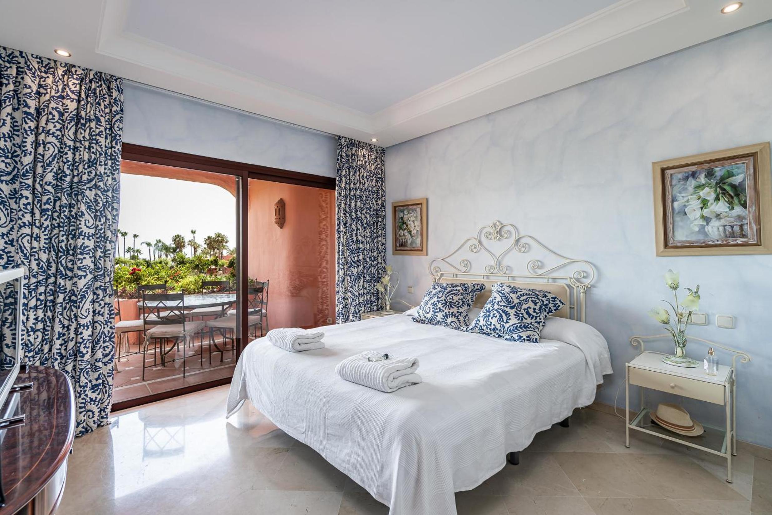Apartamento bajo en complejo lujoso