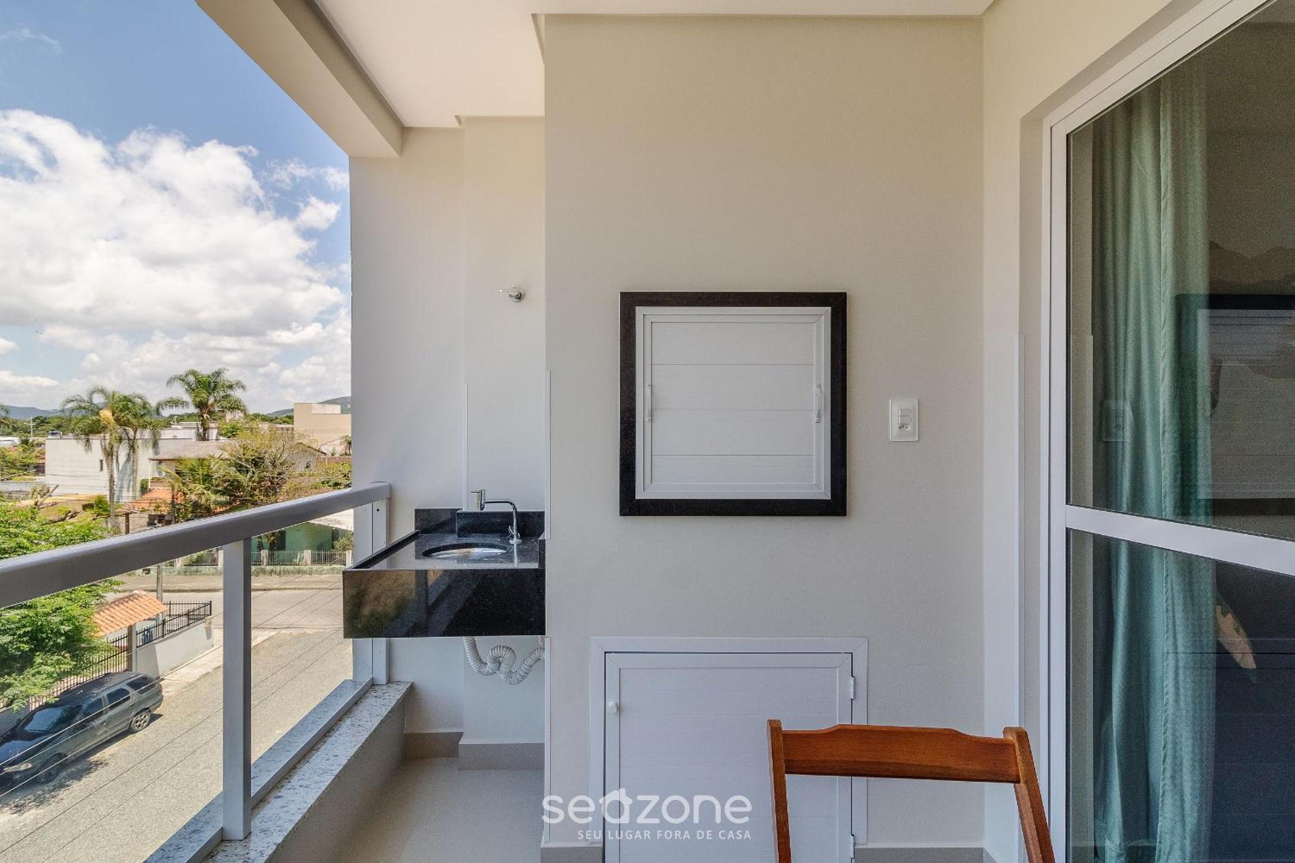 OBP - Modern Condo 600 m from the Beach