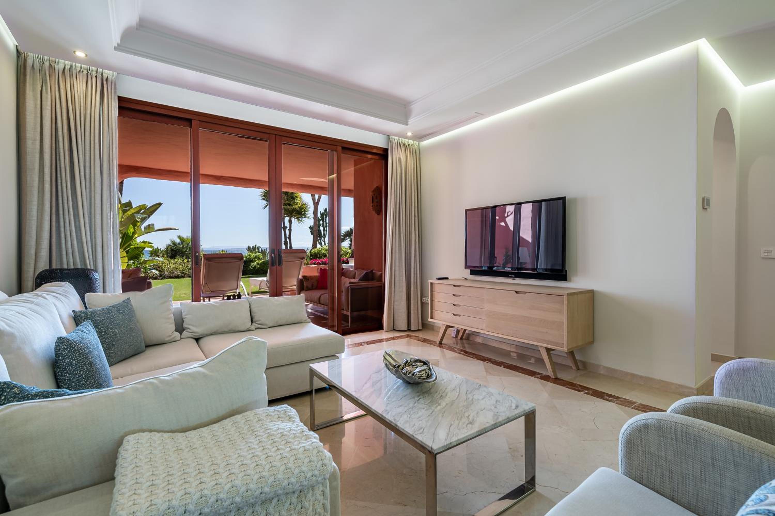Frontline luxury ground floor apartment