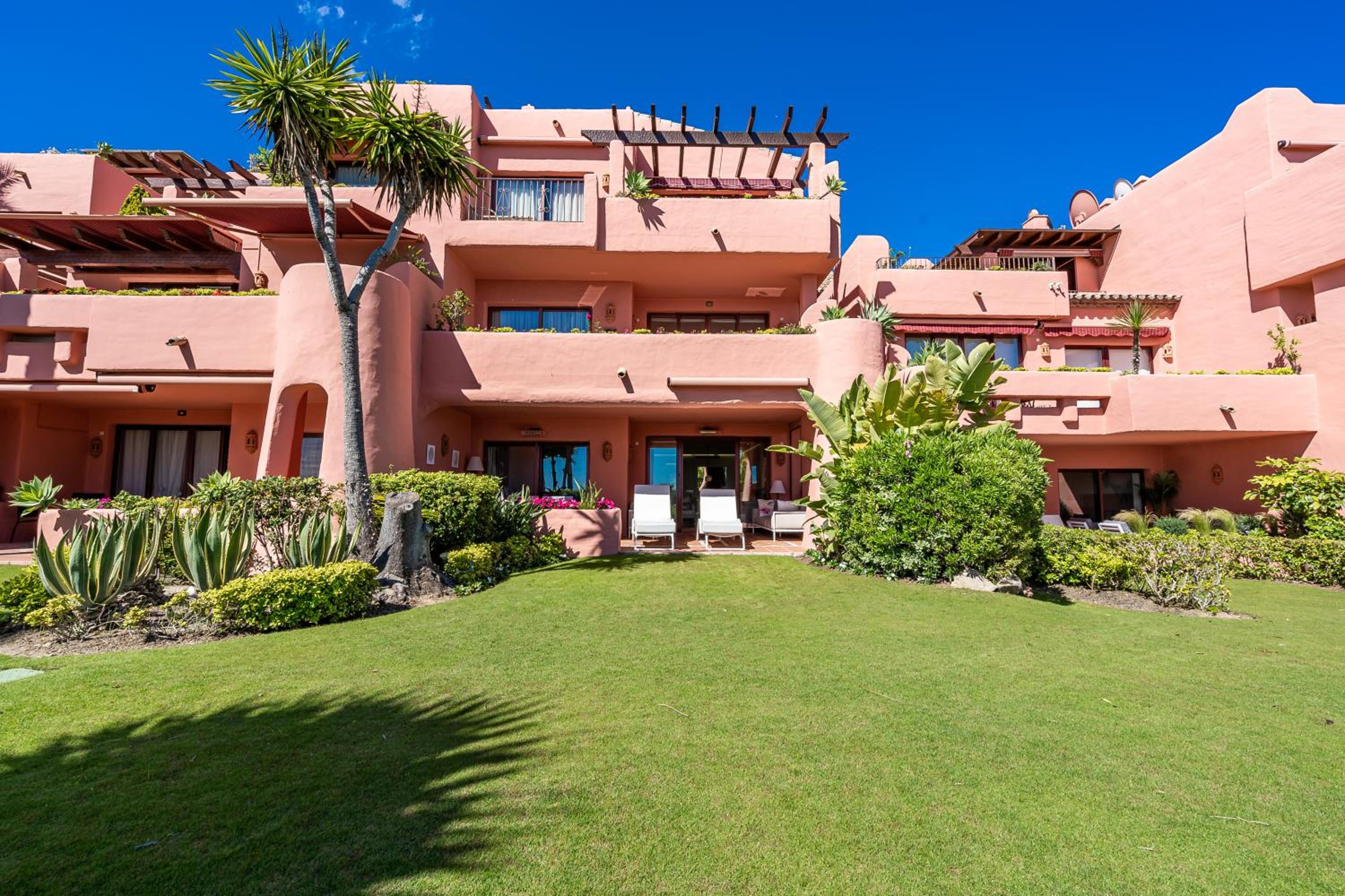 Frontline luxury ground floor apartment