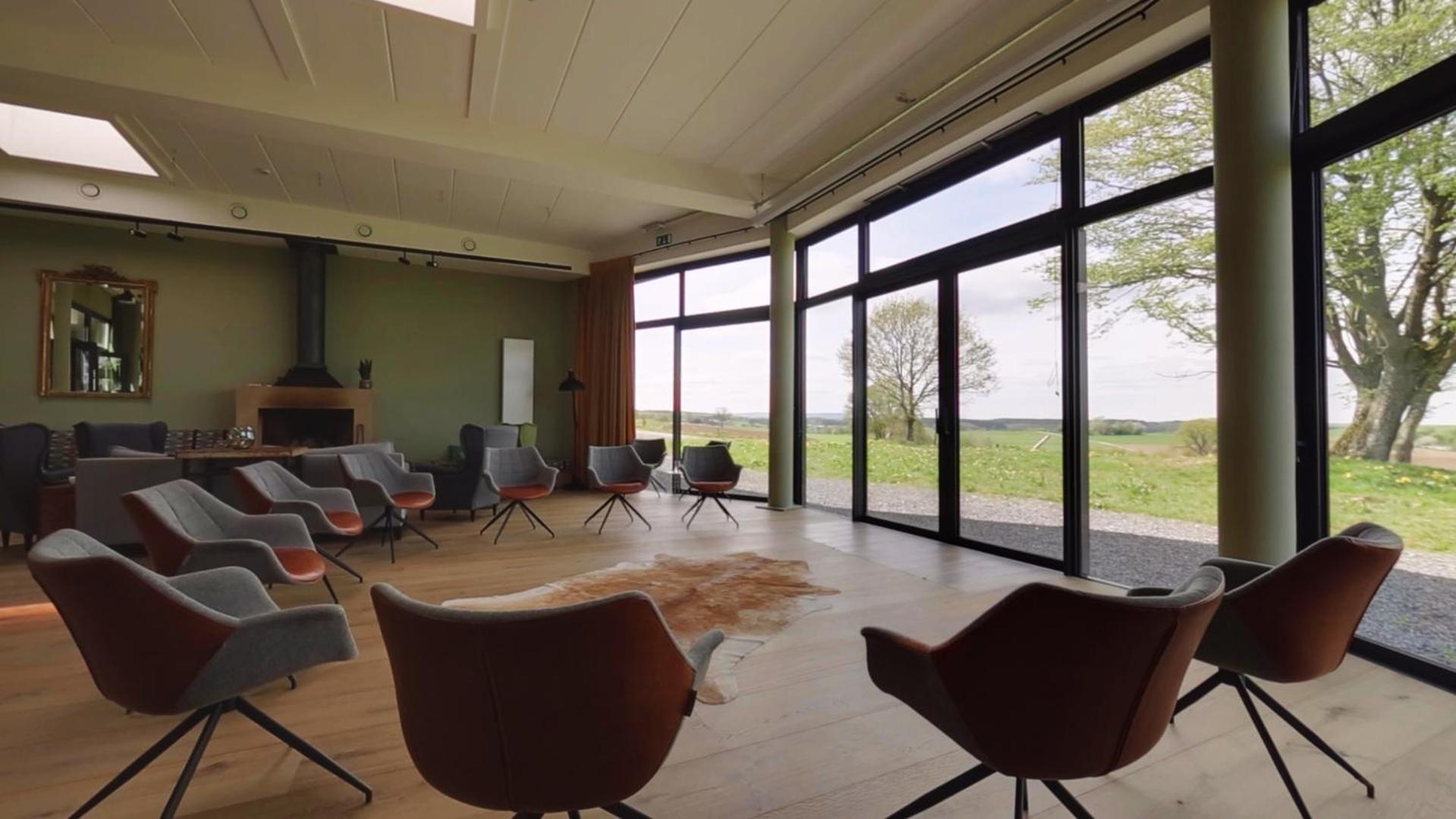 2 huizen voor 60 personen - Hubermont