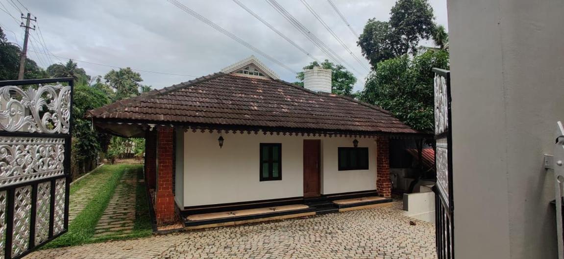 Thomaskuttys Farmhouse Homestay