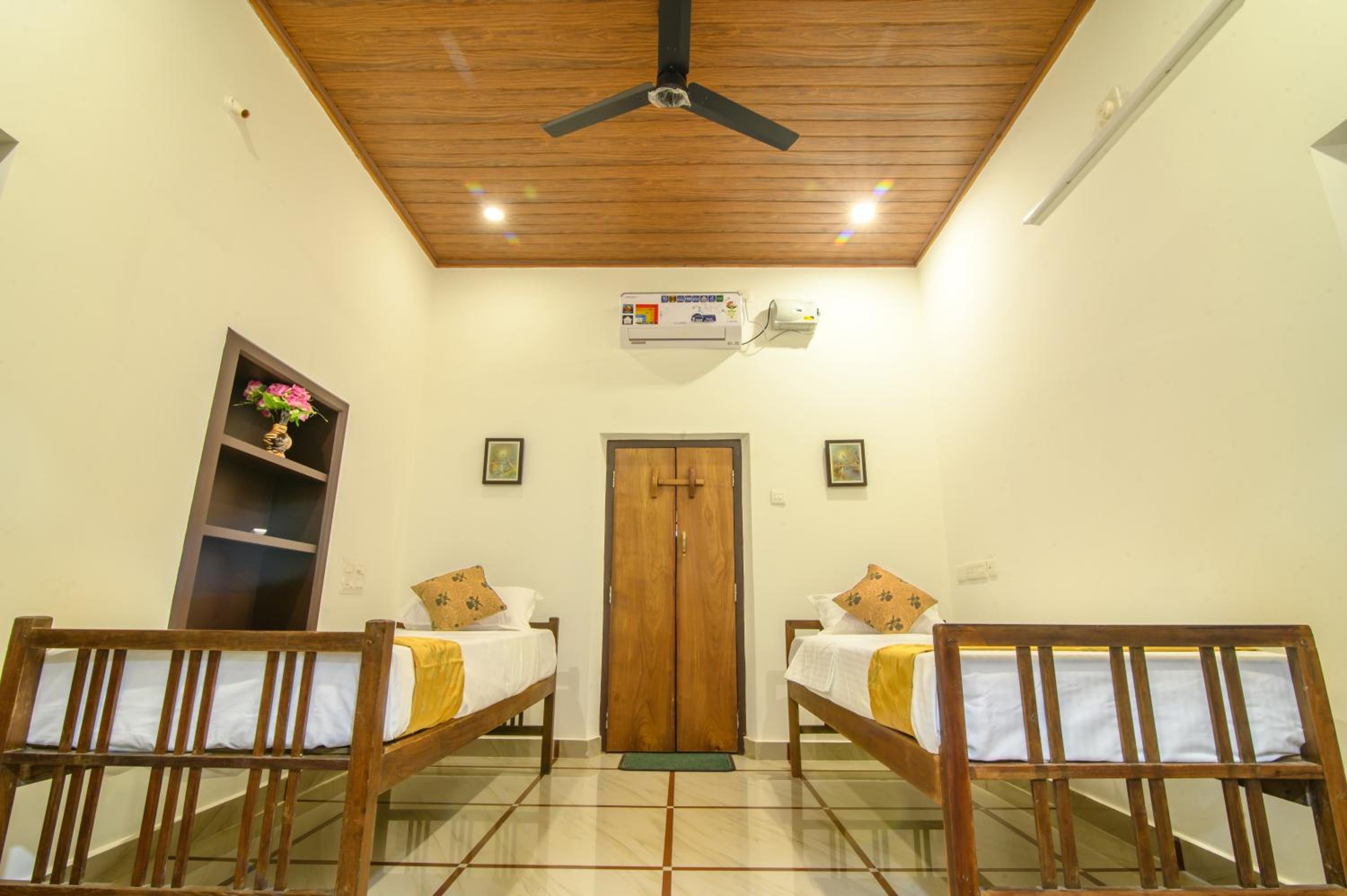 Thomaskuttys Farmhouse Homestay