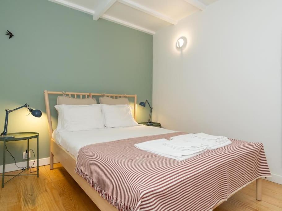 Madalena Cozy Apartment - Cozy Apartment in Lisbon Baixa view 3