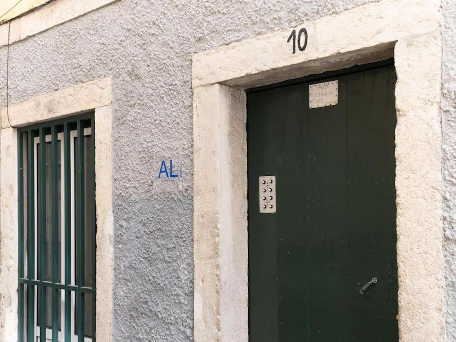 Madalena Cozy Apartment - Cozy Apartment in Lisbon Baixa view 4