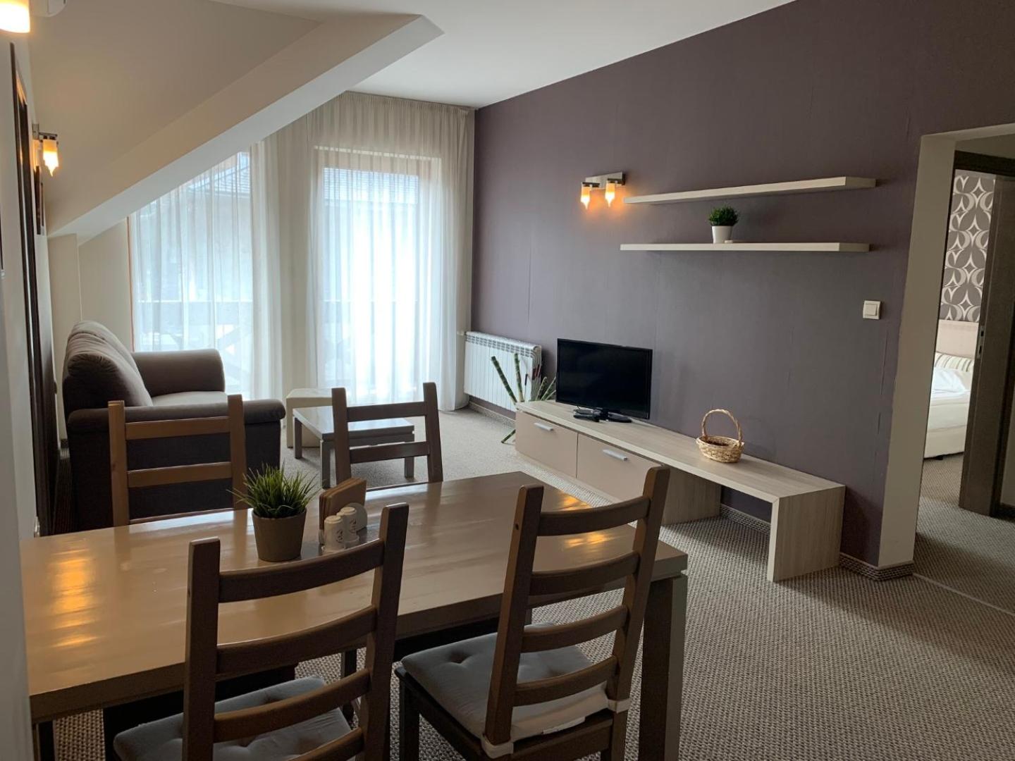 Granat Gondola Apartments next to Ski Lift