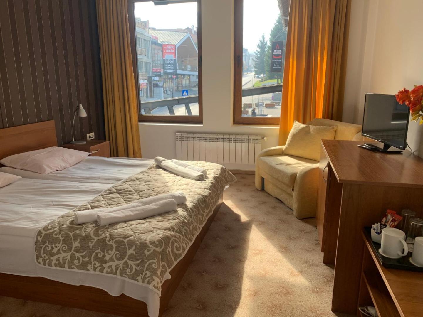 Granat Gondola Apartments next to Ski Lift