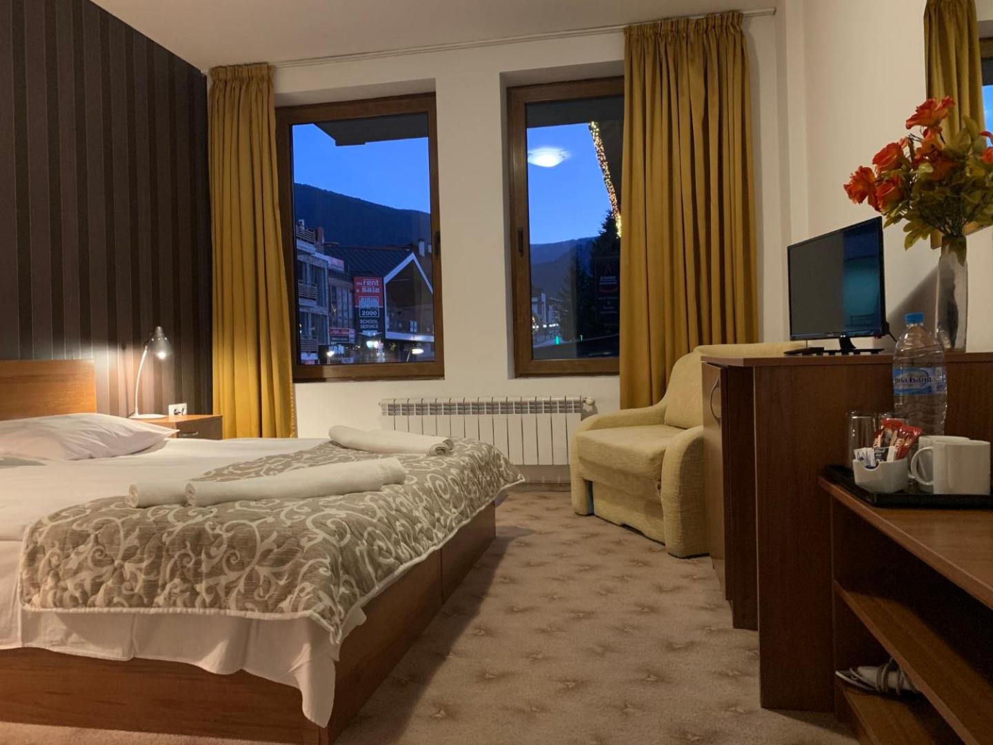 Granat Gondola Apartments next to Ski Lift