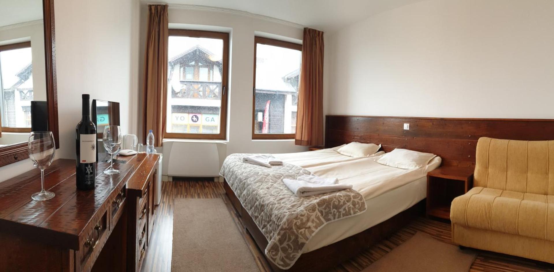 Granat Gondola Apartments next to Ski Lift