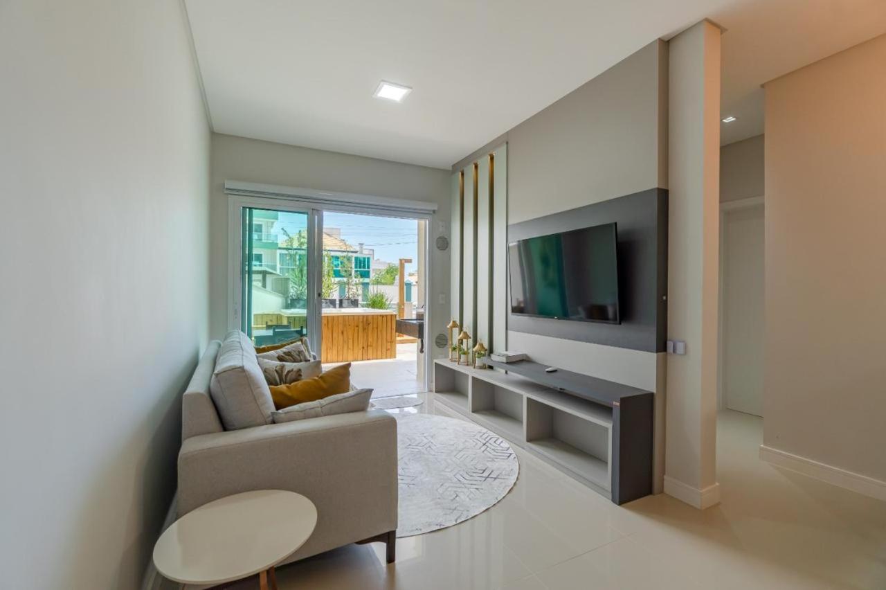 Apartamento 02 dormitórios e Jacuzzi - LA044EF
