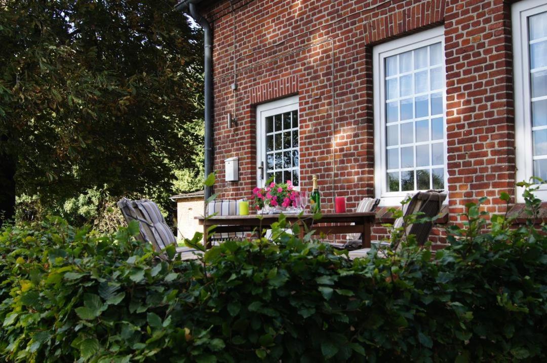 Ostseeurlaub auf Gutshof mit Kamin, Sauna und eingezäuntem Garten