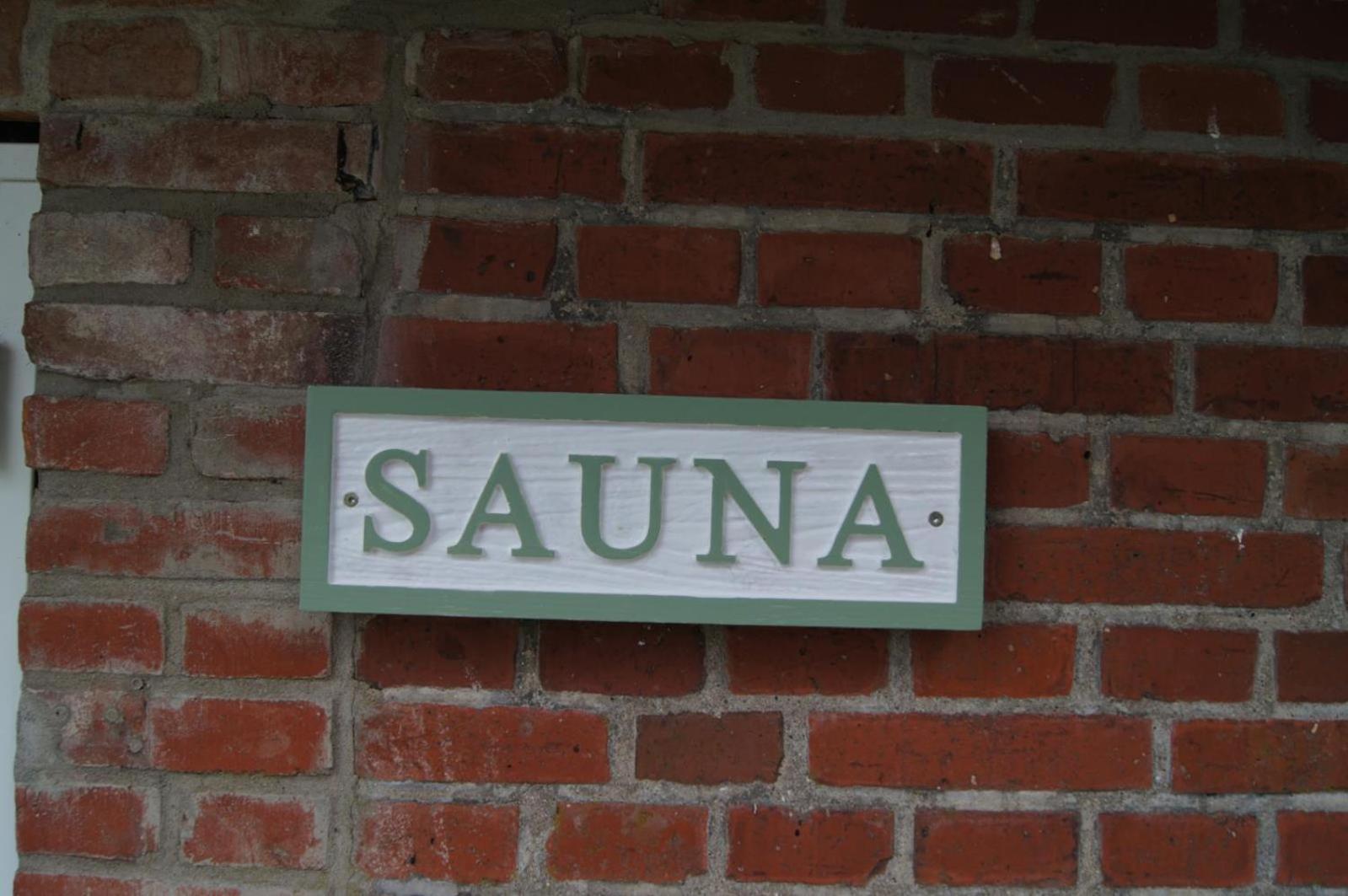 Ostseeurlaub auf Gutshof mit Kamin, Sauna und eingezäuntem Garten