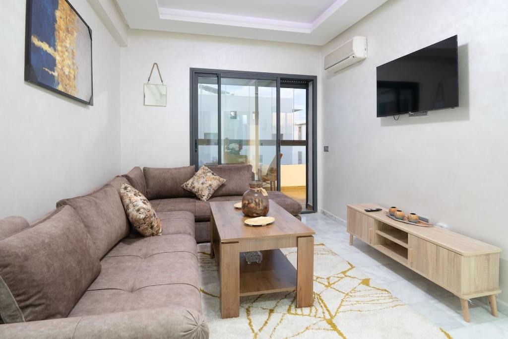Chic 2 chambres balcon vue panoramique et piscine view 2