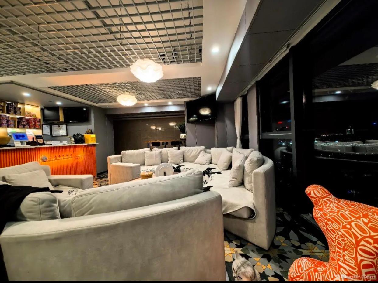 云泊青年酒店乌鲁木齐高铁站店 Yunbo Youth Hostel Ürümqi