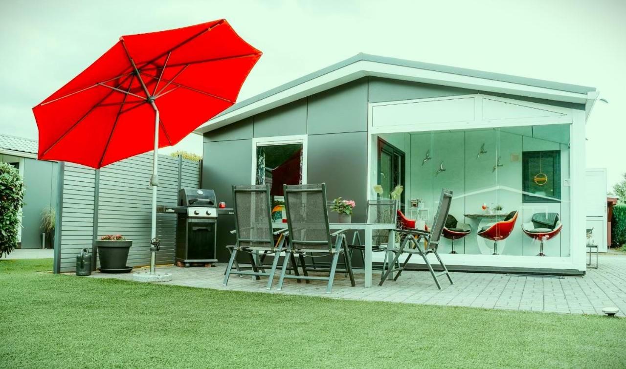 Ferienhaus Ufergeheimnis am Gülser Moselbogen I 2 SZ I 5 Gäste I Badebucht I Grill I Garten