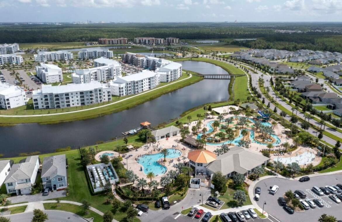DLuxx Apartment Privileged Location and View 3151 view 4