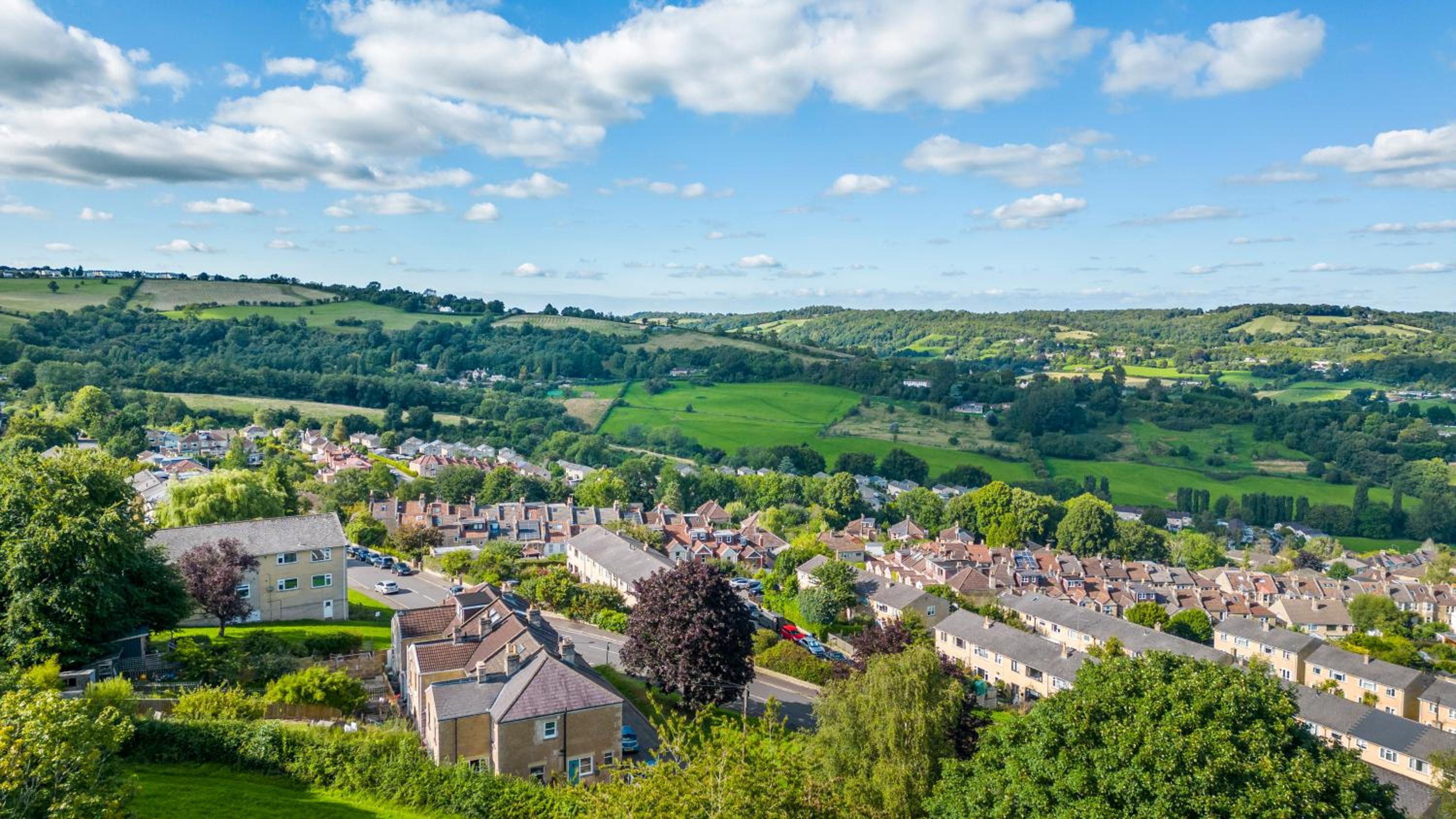 Boutique 4 Bed - Parking and Garden view 5